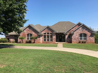 10825 Sherree Ave, Mustang, OK 73064
