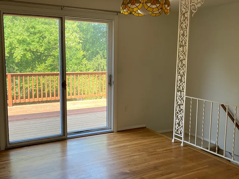852 Constellation Dr — Photo 4