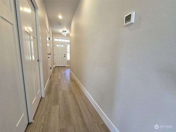 4th image of 2611 43rd Lane SE