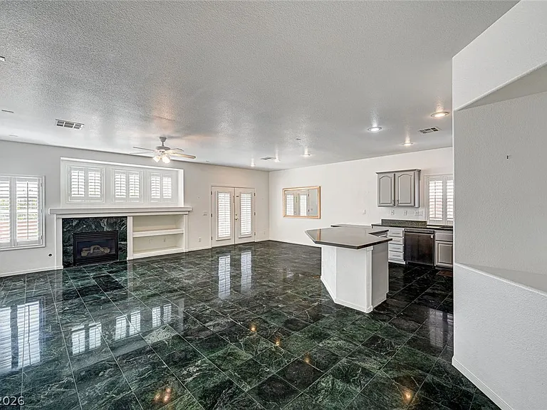 900 Royal Plum Ln — Photo 9