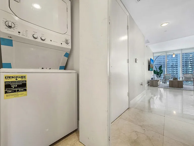 Washer/Dryer