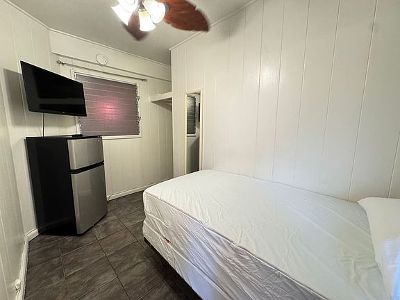 3rd image of 1125 2nd Ave APT A