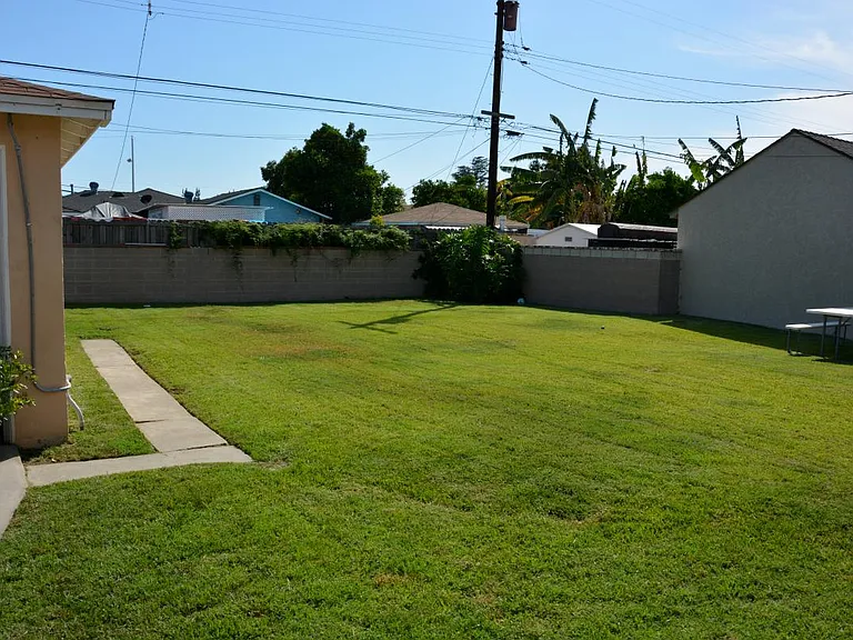 9060 Farm St — Photo 7