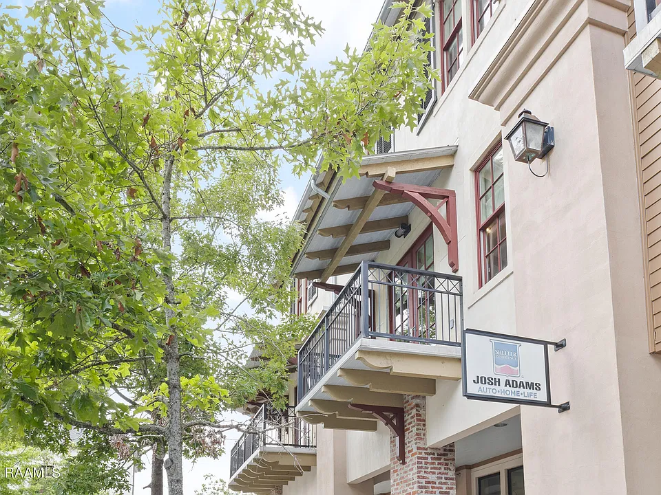 605 Silverstone Rd #205B