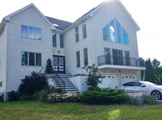 4 Coldbrook Rd, Millbury, MA 01527