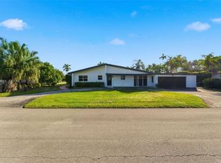 201 Calle Grande Dr, Hollywood, FL 33021