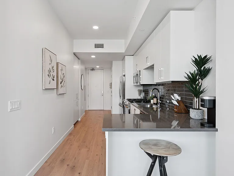 1212 Demonbreun St #2504 — Photo 7