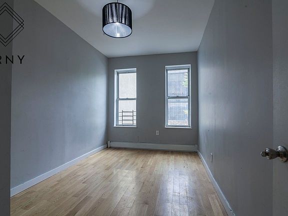 5th image of 1601 Park Pl #2E