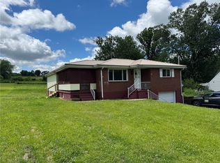 126 Holly Pl, Mount Pleasant, PA 15666