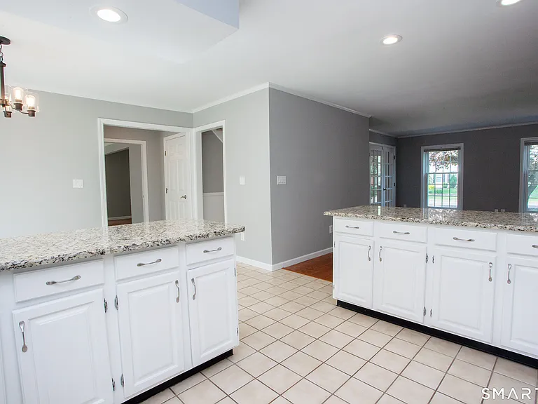 24 Old Mill Dr — Photo 13