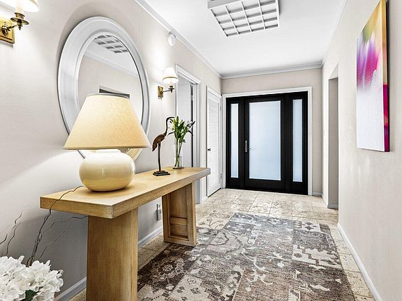 5th image of 730 Greensward Court #215-J