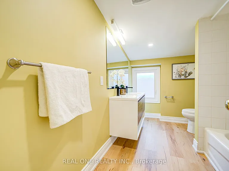 4052 Saint James Ave — Photo 33