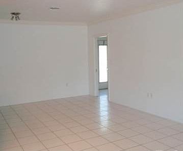2nd image of 4905 University Dr