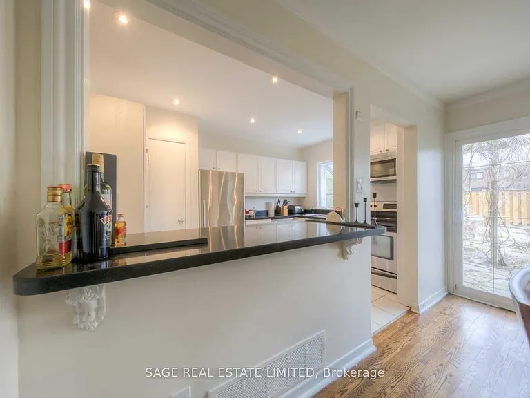 230 Balliol St #MAIN — Photo 8