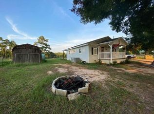 32 Dairy Ln, Donalds, SC 29638