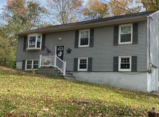 9 Oak Tree Dr, Newton, NJ 07860