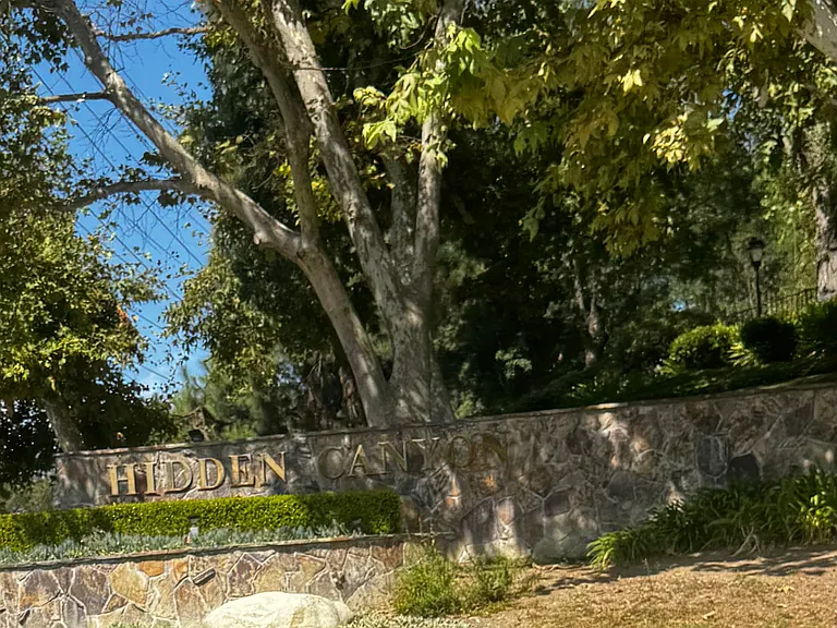 552 N Via Colinas — Photo 9
