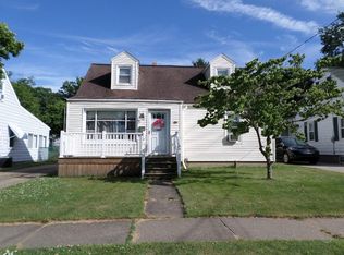 1325 W 41st St, Erie, PA 16509