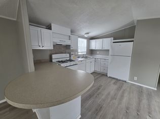 1900 NW Lyman Rd #233, Topeka, KS 66608