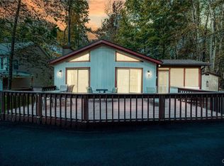 115 Maxatawny Dr, Pocono Lake, PA 18347