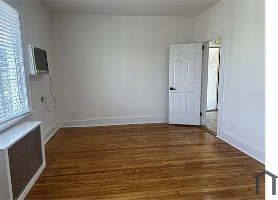 19 1st St #2 — Photo 16
