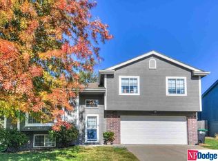 15272 Wirt St, Omaha, NE 68116