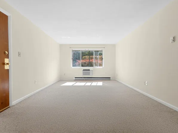 74 Beach St Unit 5-11, Woburn, MA 01801