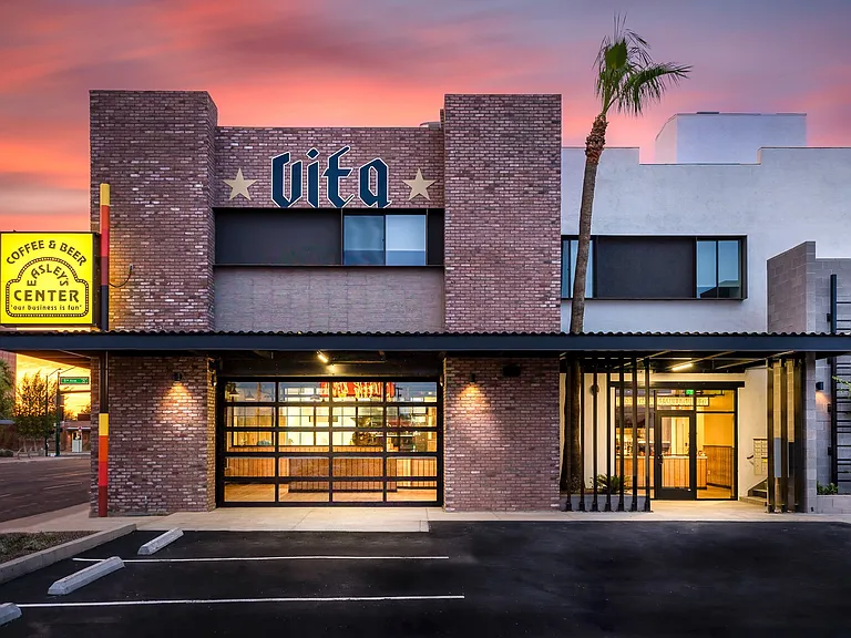 501 W Granada Rd — Photo 14