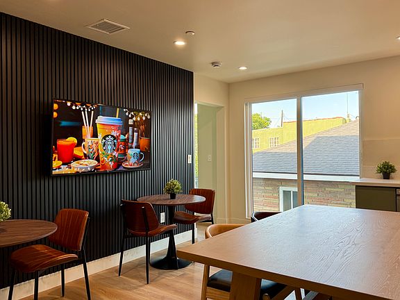 3rd image of 1575 W 35th Pl #L