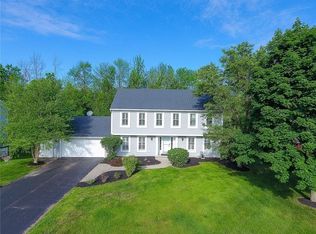 18 Wallingford Rise, Fairport, NY 14450