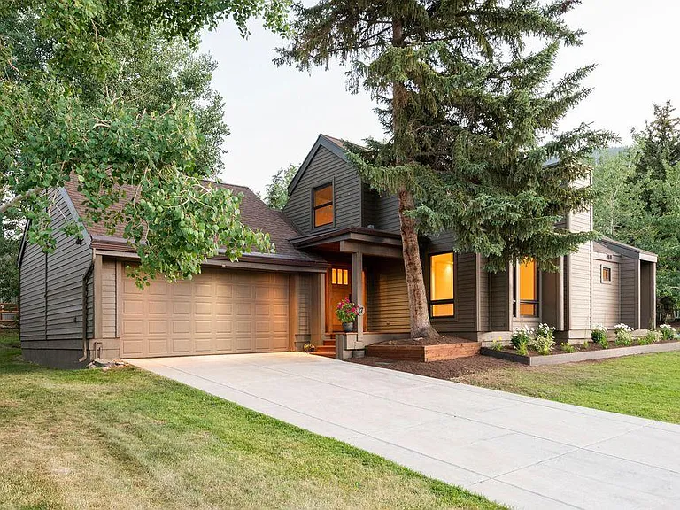 27 Payday Dr — Photo 2