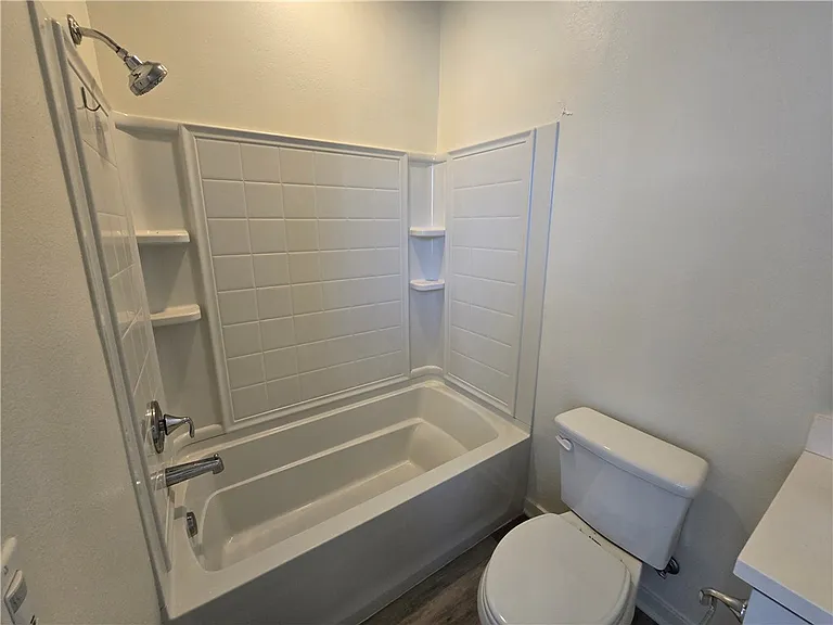 60 Bay Laurel — Photo 16