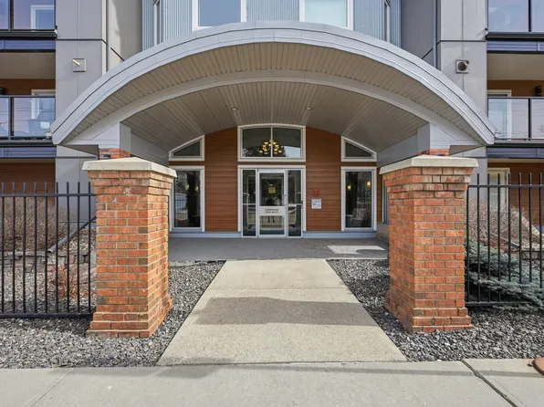 7905 96th St NW #501, Edmonton, AB T6C 4R3