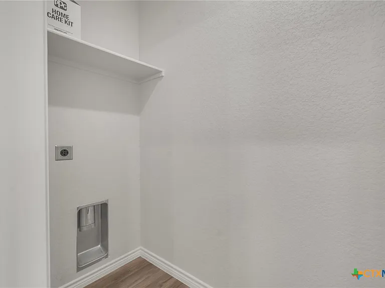 1118 Zora Dr #B — Photo 14