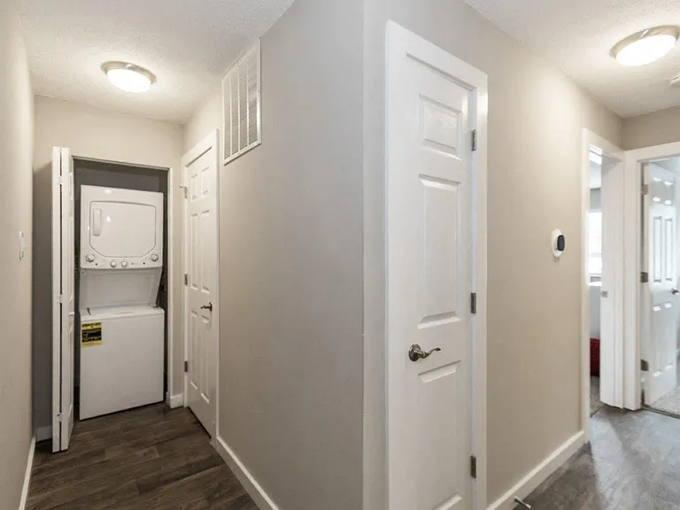 The Elliott at College Park Apartment Homes — Photo 12