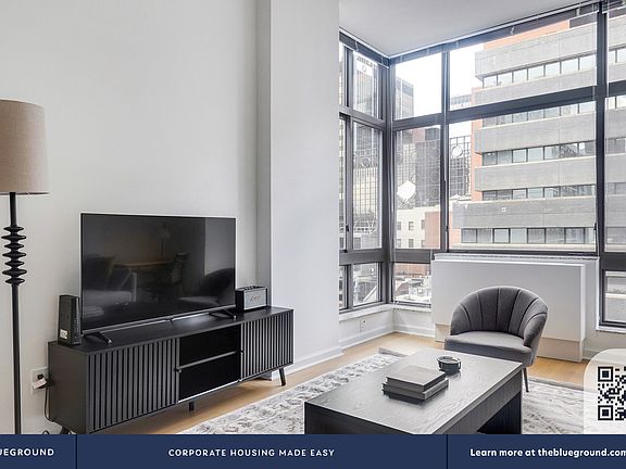 5th image of 500 W 56th St APT 907