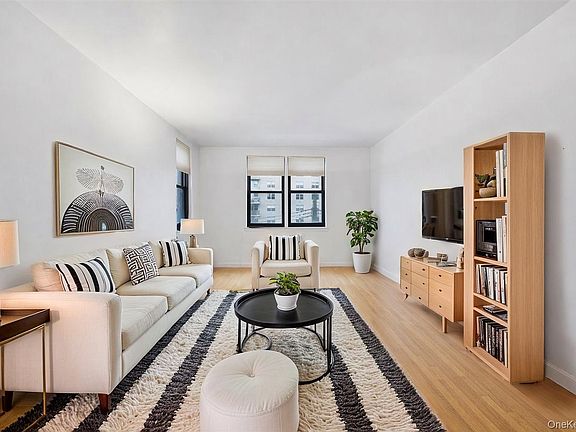 5th image of 510 Kappock Street #3B