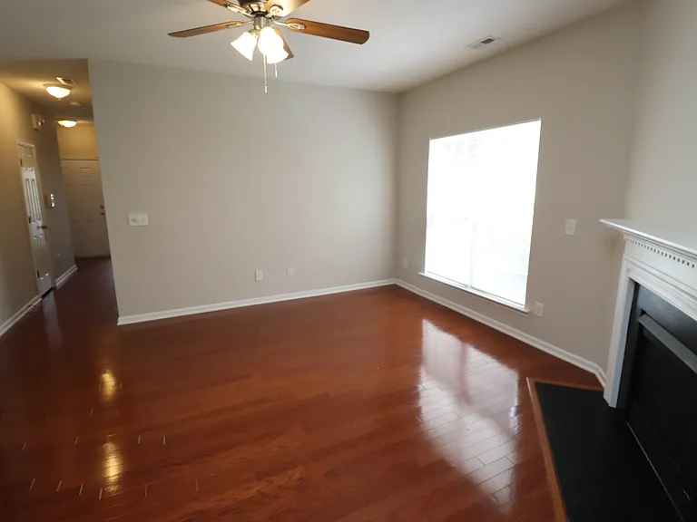 110 Fanwood Ct — Photo 9