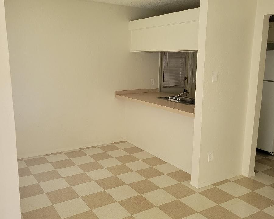 2nd image of 10111 Golden Meadow Dr #B