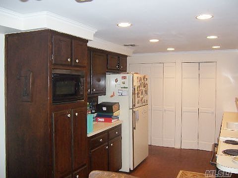 5th image of 30 Summerfield Dr