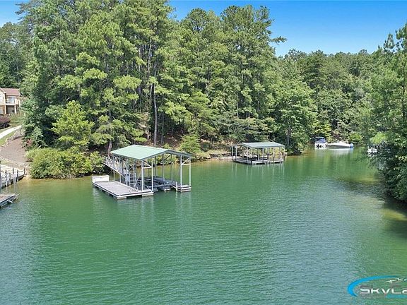 3rd image of 916 Longshore Dr