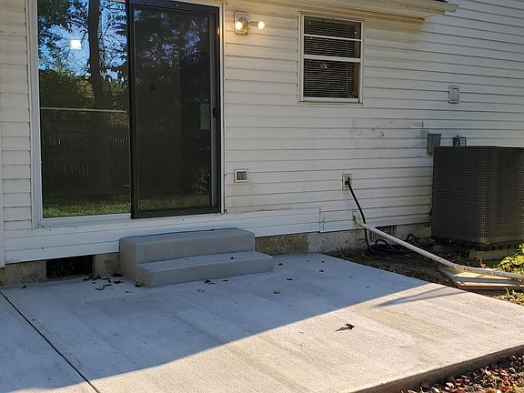 3rd image of 810 Narrowleaf Dr