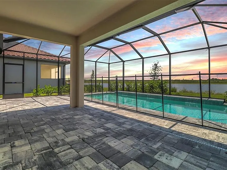 4652 Centaurus Cir — Photo 28