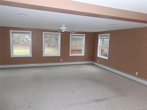 4th image of 36 Cromwell Dr