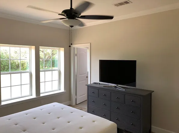 4913 Cherry Rd, Santa Fe, TX 77510