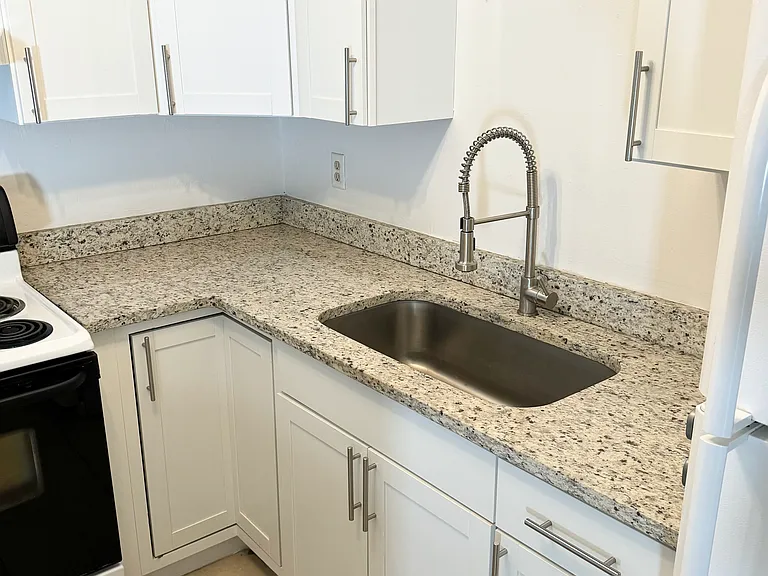 821 NW 13th St #9 — Photo 8