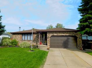 96 Baywood Dr, Buffalo, NY 14227