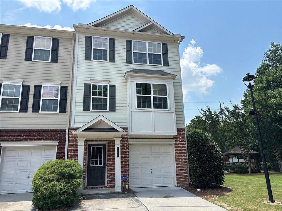 1st image of 6798 Blackstone Pl #12