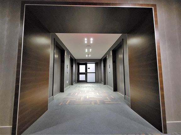 5th image of 583 Battery St #503N
