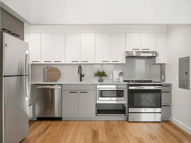 2251 45th St #7D — Photo 5